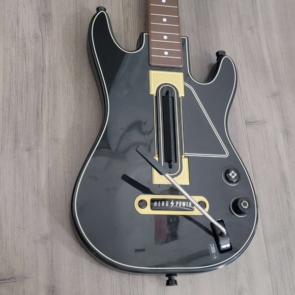 Wireless Guitar Hero Live Guitar for XBOX 360/PS4 - Black - Picture 4 of 5
